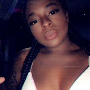 Meet your Posher, Lyn